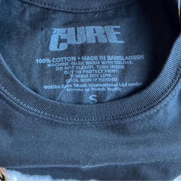 Black Short Sleeve Tee with The Cure Graphic - Picture 4 of 4